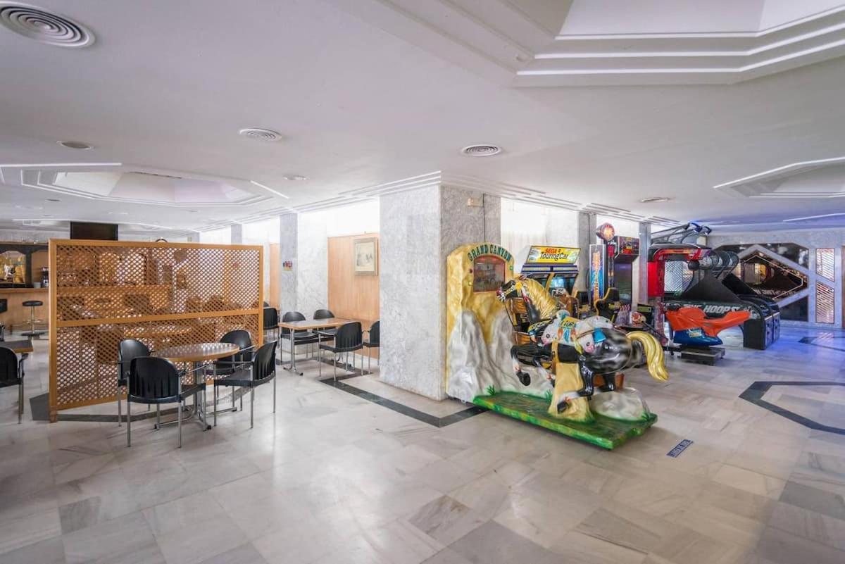 Benal Beach Cozy Apartment With A Water Park. 베날마데나코스타 외부 사진