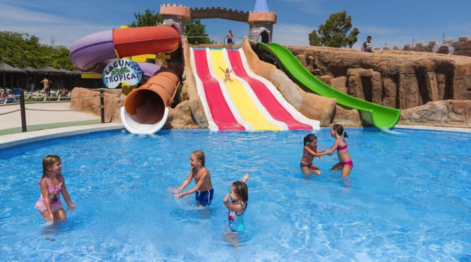 Benal Beach Cozy Apartment With A Water Park. 베날마데나코스타 외부 사진