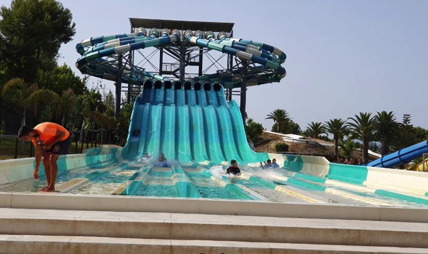 Benal Beach Cozy Apartment With A Water Park. 베날마데나코스타 외부 사진